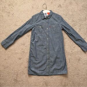 Levi’s Denim Dress Boyfriend Fit Small